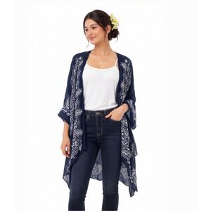 Bundle Levis 721 High Rise Skinny Jeans Womens 29 & Kimono